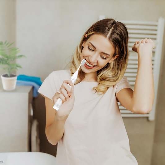 EcoBrush™ - Tragbare Zahnbürste (1+1 GRATIS)